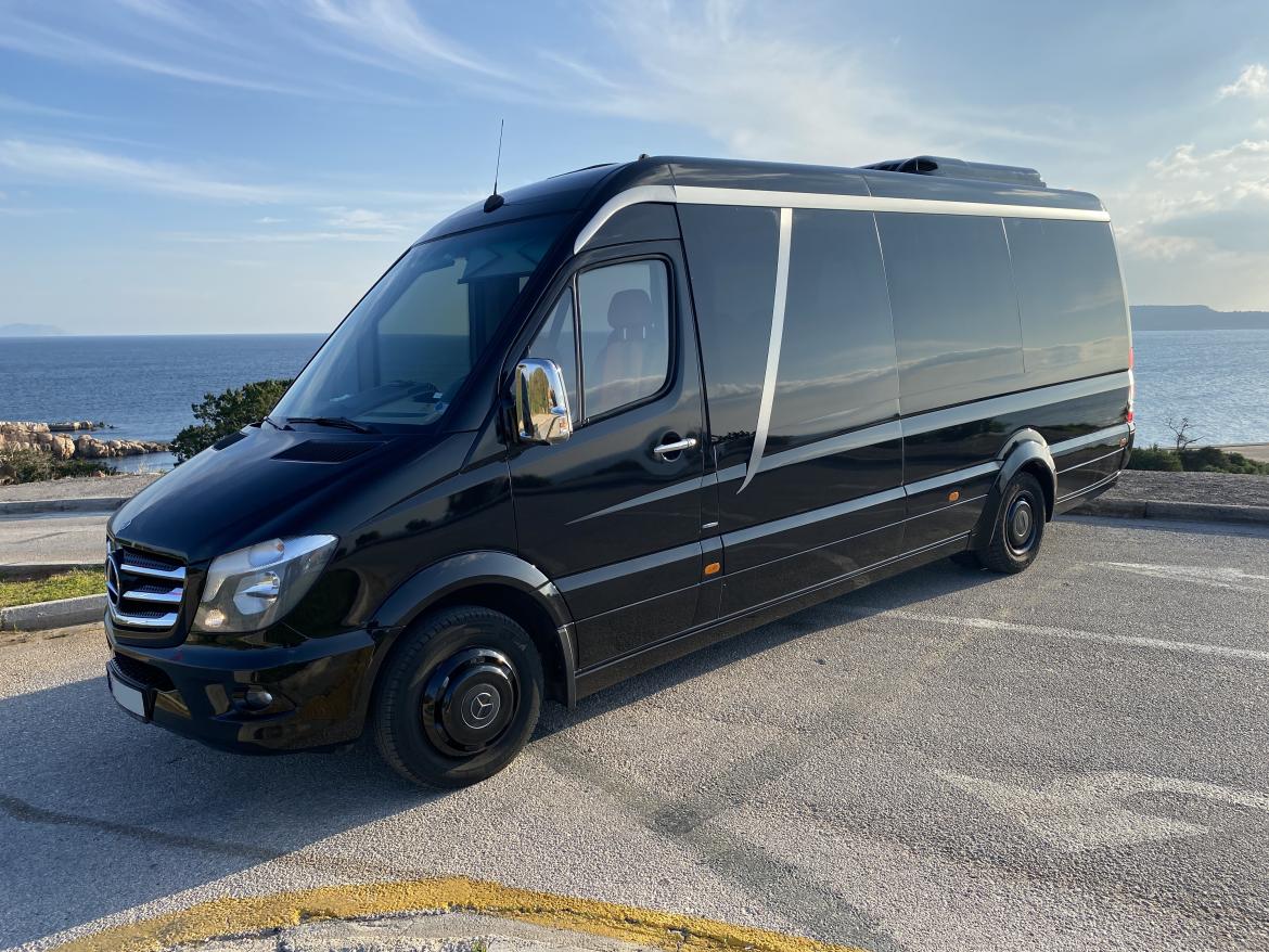 Autocares Idea Málaga minibus negro